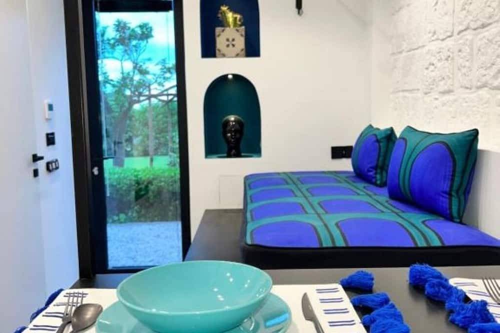 Ganze Wohnung, Mille912 relais: Deluxe Triple Room  in Piano di Sorrento, Sorrentinische Halbinsel