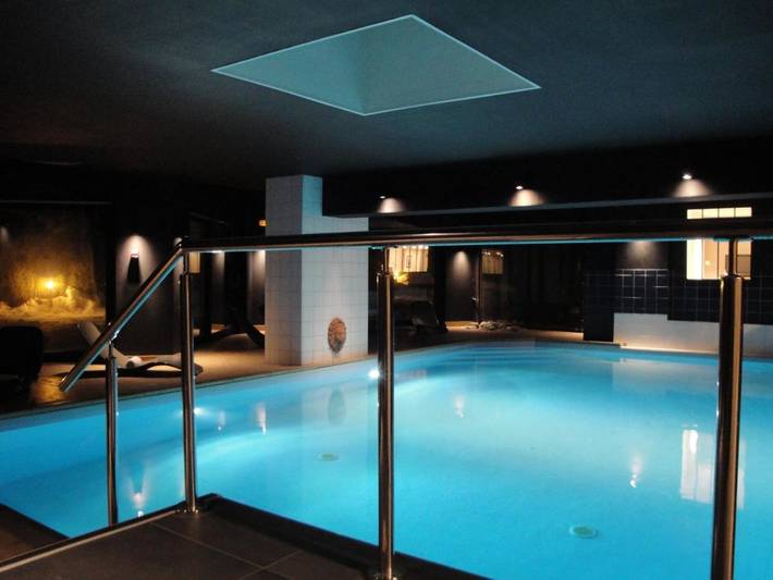 Hôtel pour 2 personnes, avec Balcon et Terrasse ainsi que Jardin et Bassin pour enfant