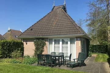 Ferienhaus für 6 Personen, mit Pool und Terrasse, mit Haustier in Earnewâld