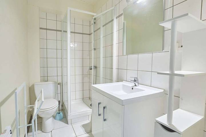 Appartement entier, Studio lumineux en centre-ville avec balcon et animaux admis in Cazaubon, Gers