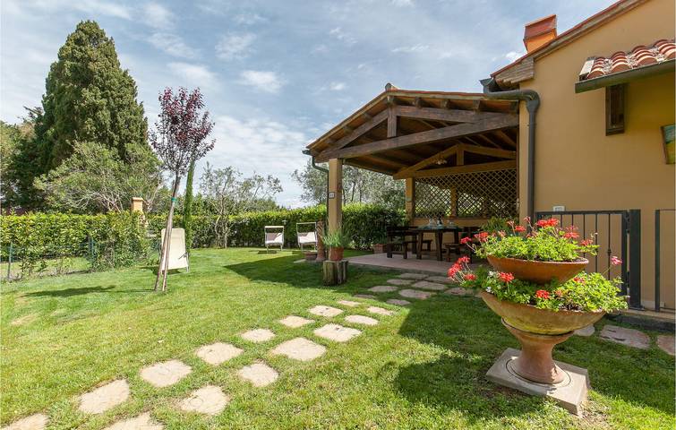 Agriturismo per 5 persone, con Terrazza in Val di Cecina