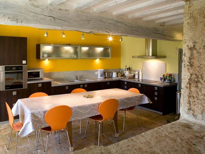 Renoviertes Steinhaus mit privatem Garten, 3 Schlafzimmer, Parkplatz, Wlan in Levernois, Beaune und Umgebung