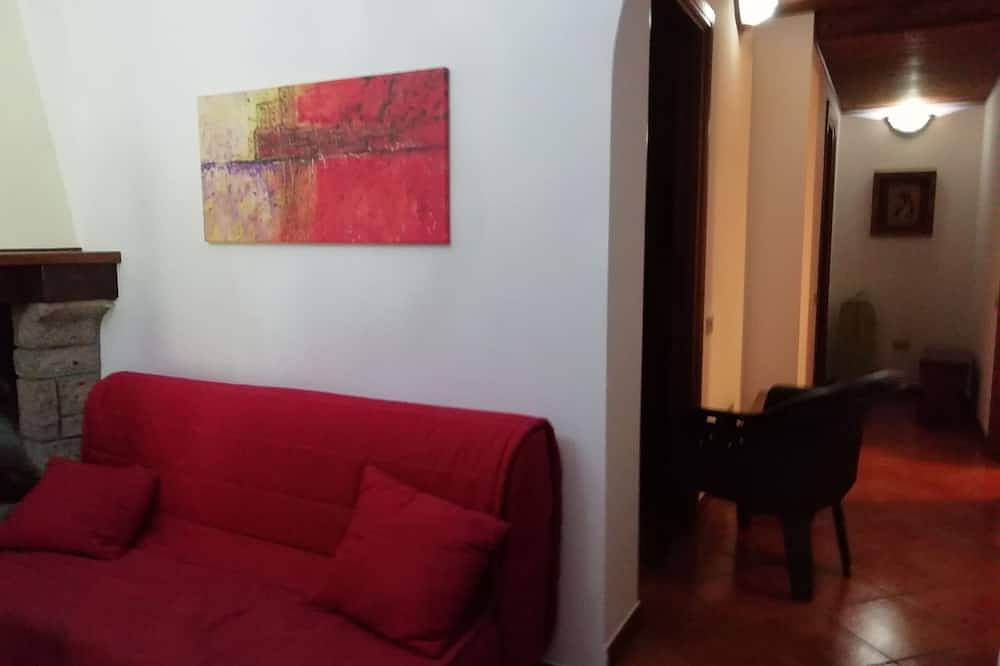 Onafhankelijke villa met exclusieve eigendomstuin in Solanas, Comune di Sinnai