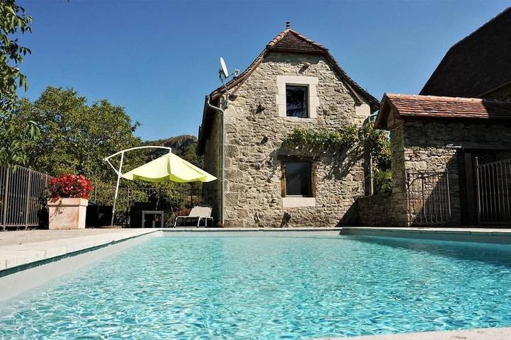 Location de vacances pour 6 personnes, avec jardin à Marcilhac-sur-Célé