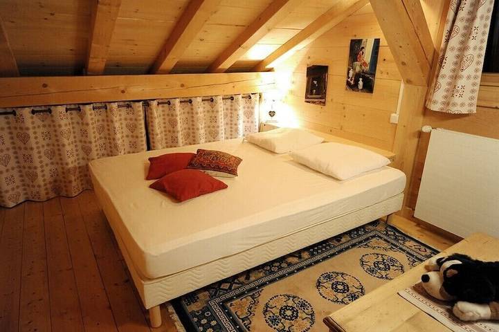 Chamonix Mont Blanc, neues savoyisches Chalet, große Südterrasse, Garten, 5 Zimmer. in Chamonix, Mont-Blanc-Massiv