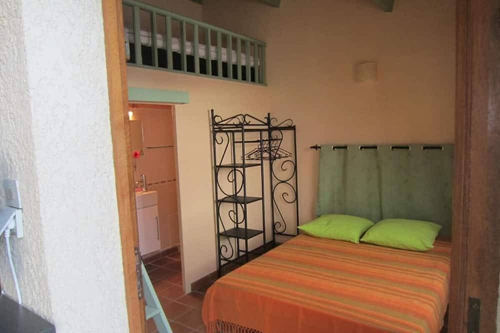 Apartamento entero, Beautiful apartment with swimming pool and parking in Nimes, Region de Nimes