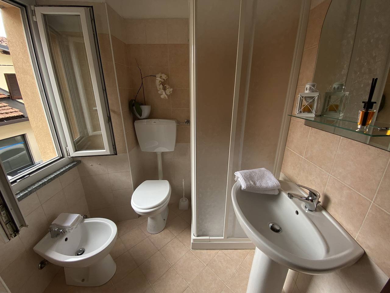 Ganze Wohnung, Quick Home - Appartamento per due in Biella, Biella Provinz