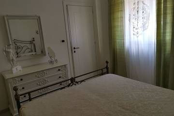 Villa for 6 Guests in Monte Sant'Angelo, Gargano, Picture 2