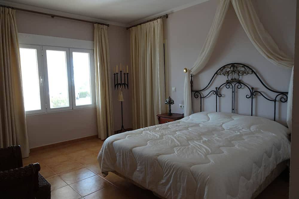 Luxury villa on private property with beautiful sea views in San Juan de los Terreros, Pulpí