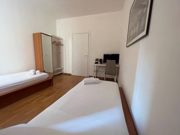 Guest House Seveso 40 - Stanza 2 in Milano, Provincia di Milano