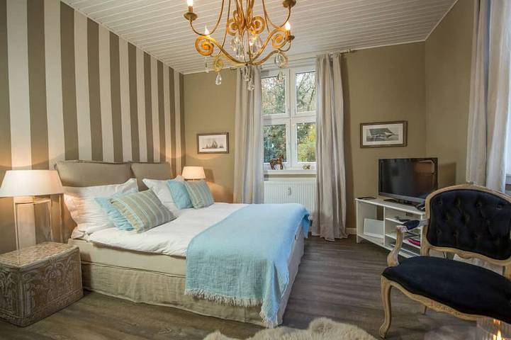 Ferienwohnung für 2 Personen, mit Pool in Bergpark Wilhelmshöhe - 2