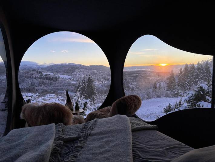 Ferienhaus für 2 Personen, mit Ausblick und Seeblick sowie Terrasse in Bergen
