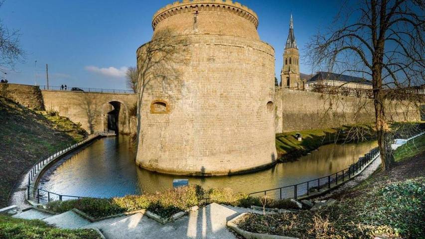 Gîte pour 2 personnes, avec vue et terrasse dans Place Ducale Charleville Mezieres - 4