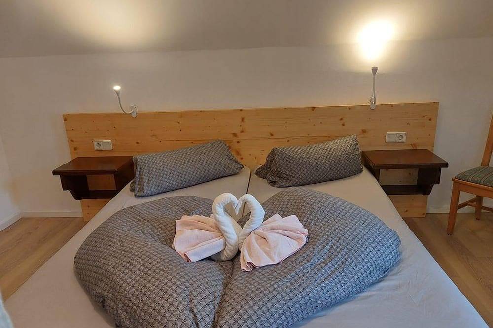 Zimmer 9 - Pension Edlinger in Mallnitz, Lieser-Maltatal