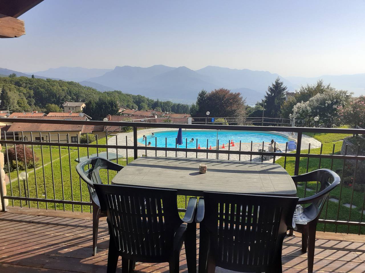Ganze Wohnung, Rosmarino 2 apartment in Agra with pool in Agra, Lago Maggiore (Lombardei)