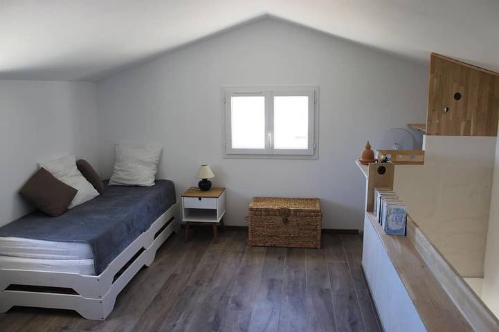 Location de vacances pour 6 personnes, avec jardin et terrasse à Saint-Julien-de-Peyrolas - 3