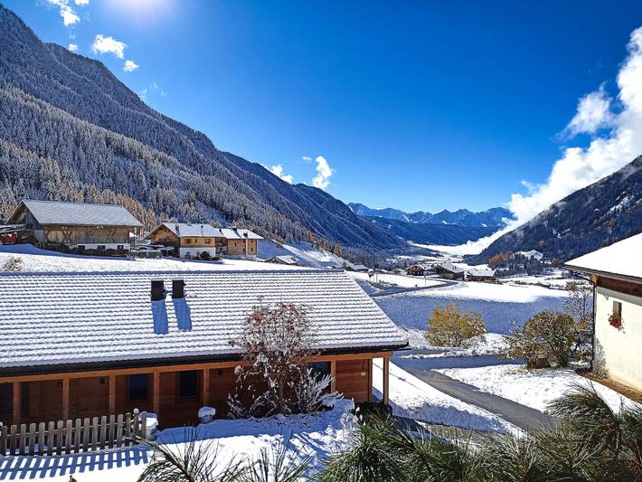 Ganze Wohnung, 'Hoferhof - Ferienwohnung A' mit Bergblick, Balkon und Wlan in Villgratner Berge, Gsies