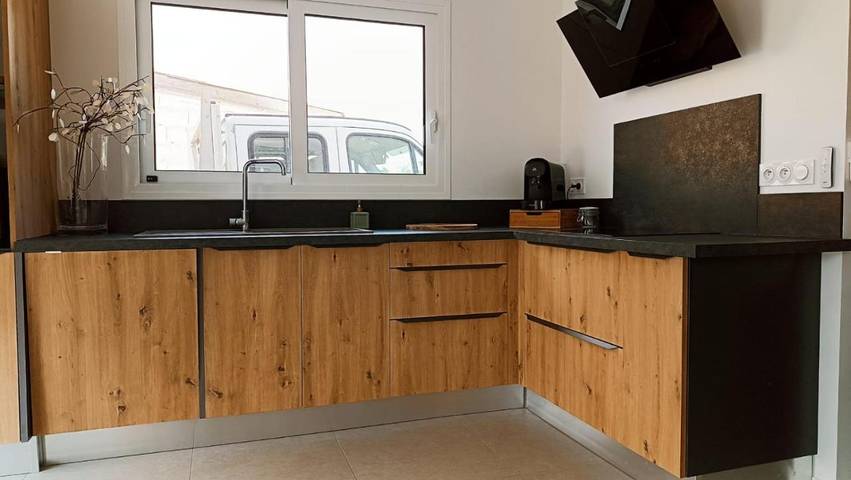 Location de vacances pour 4 personnes, avec jardin ainsi que vue et terrasse à Pinet (homonymie) - 4