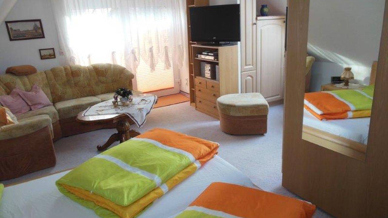 Ganze Ferienwohnung, Ferienwohnung für 2 Personen (25 m²) in Dresden in Loschwitz, Dresden
