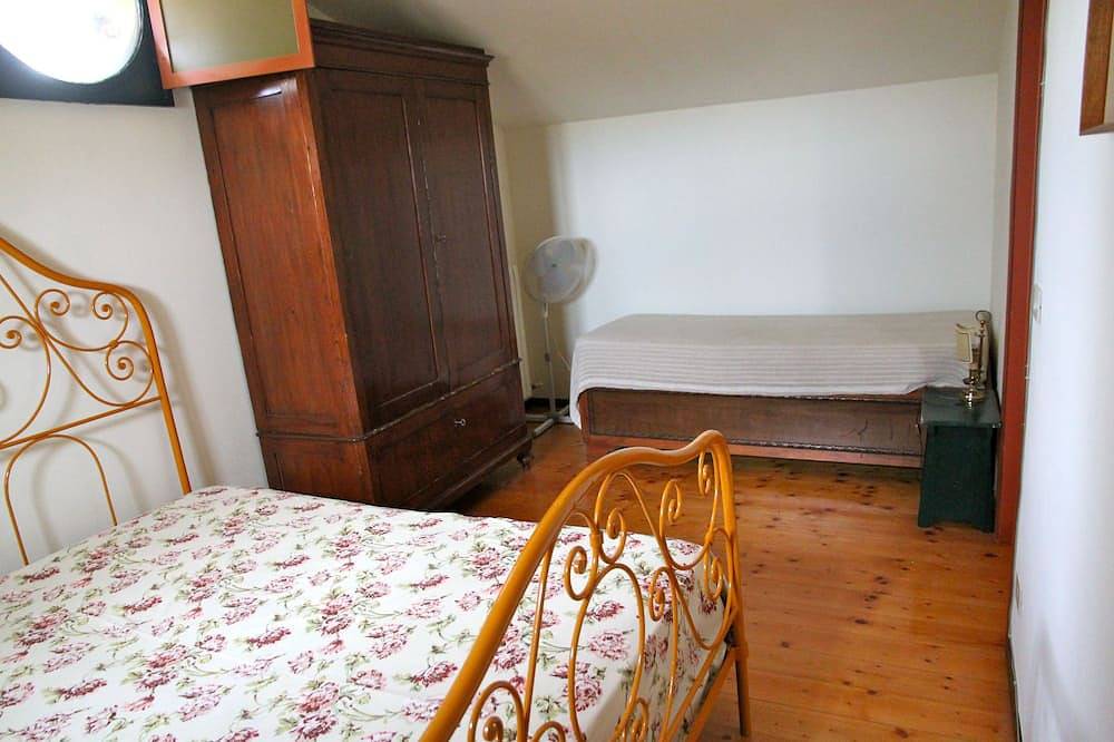 Villa Panorama, in the Conero Park rustic dwelling with stunning views in Sirolo, Riviera del Conero