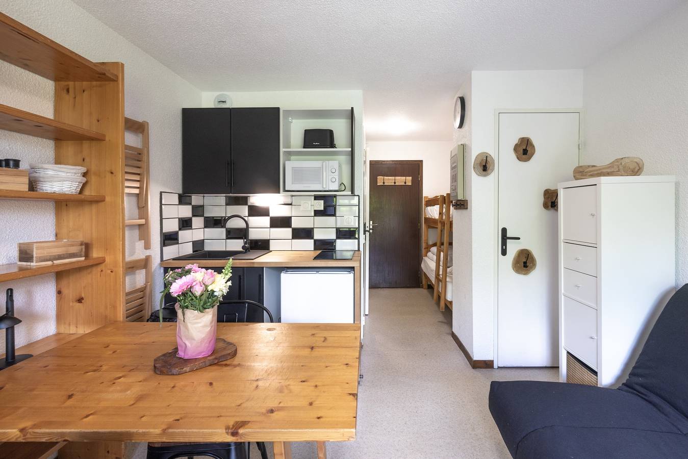 Entire apartment, Cozy Studio with Terrace and Garden in Morillon – Perfect for Family or Couple in Station de Morillon, Grand Massif