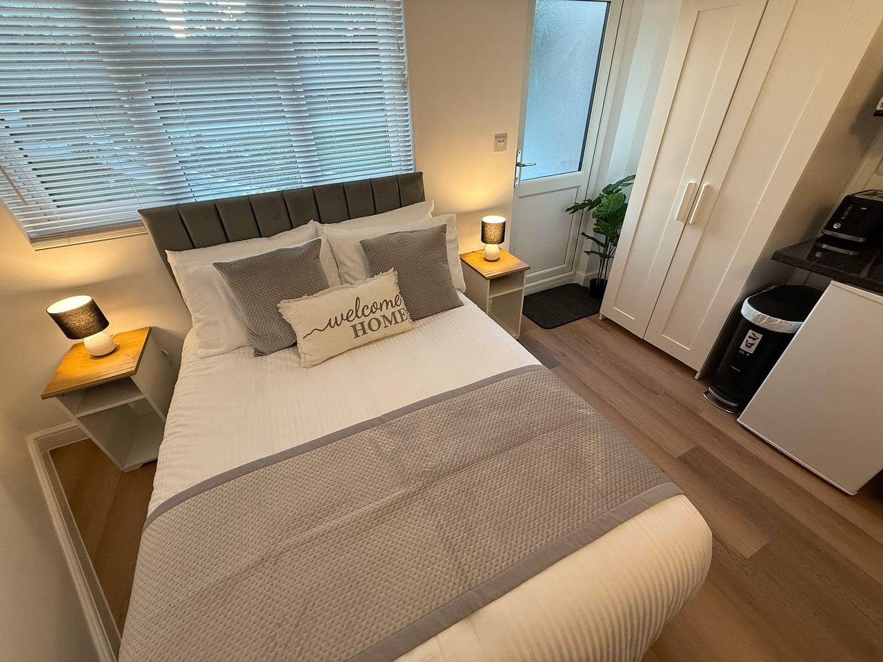 Studio entier, Brand New Renovated- Free Parking- Garden- Smarttv in Woodley, Berkshire