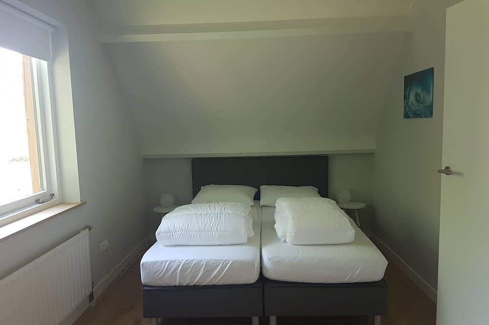 Luxuriöse Ferienvilla für 10 Personen mit beheiztem Pool und Sauna in Traumlage in Oostkapelle, Walcheren