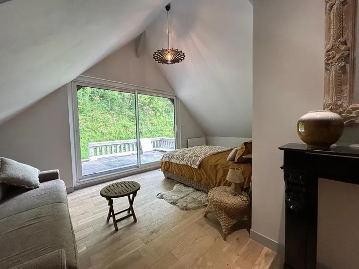 Alojamiento y desayuno para 4 personas, con piscina y terraza - 1