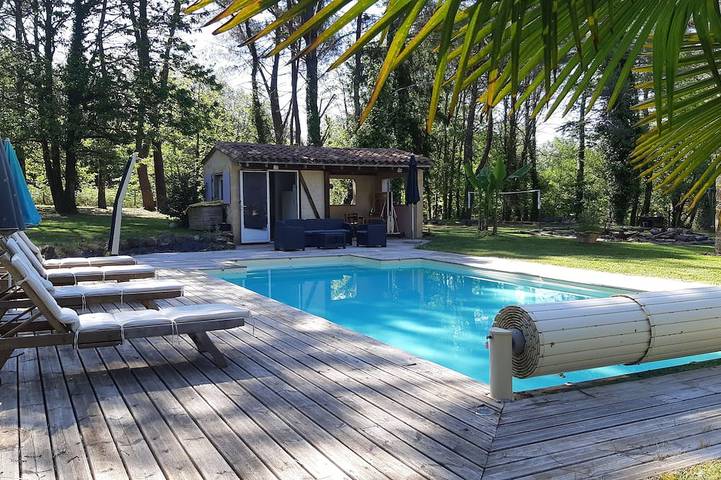 Location de vacances pour 6 personnes, avec terrasse et jardin, animaux acceptés à Capdrot