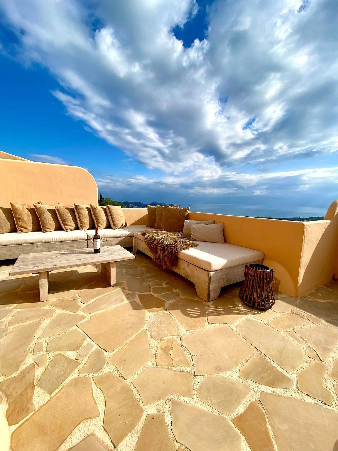 Casa de vacaciones 'La Bohéme' con vistas al mar, piscina compartida y Wi-Fi in Benimeit, Teulada