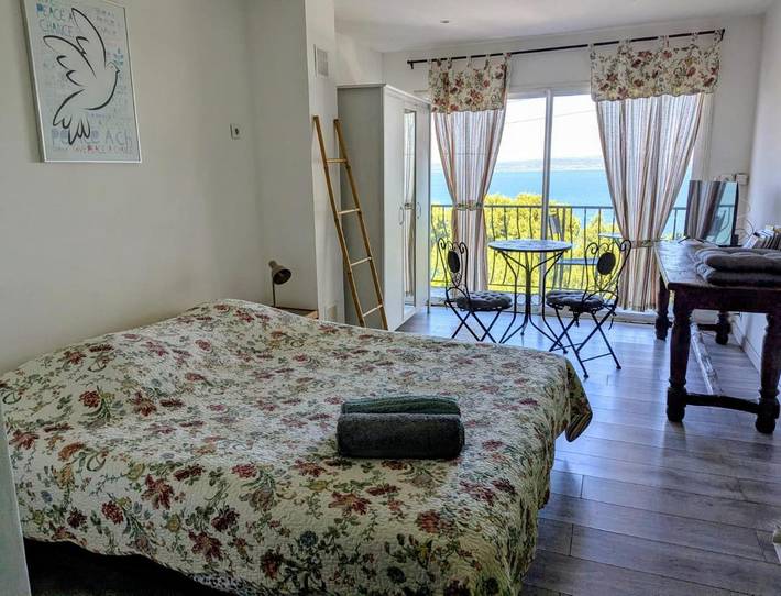 Chambre d’hôte pour 2 personnes, avec balcon et vue à Istres - 4
