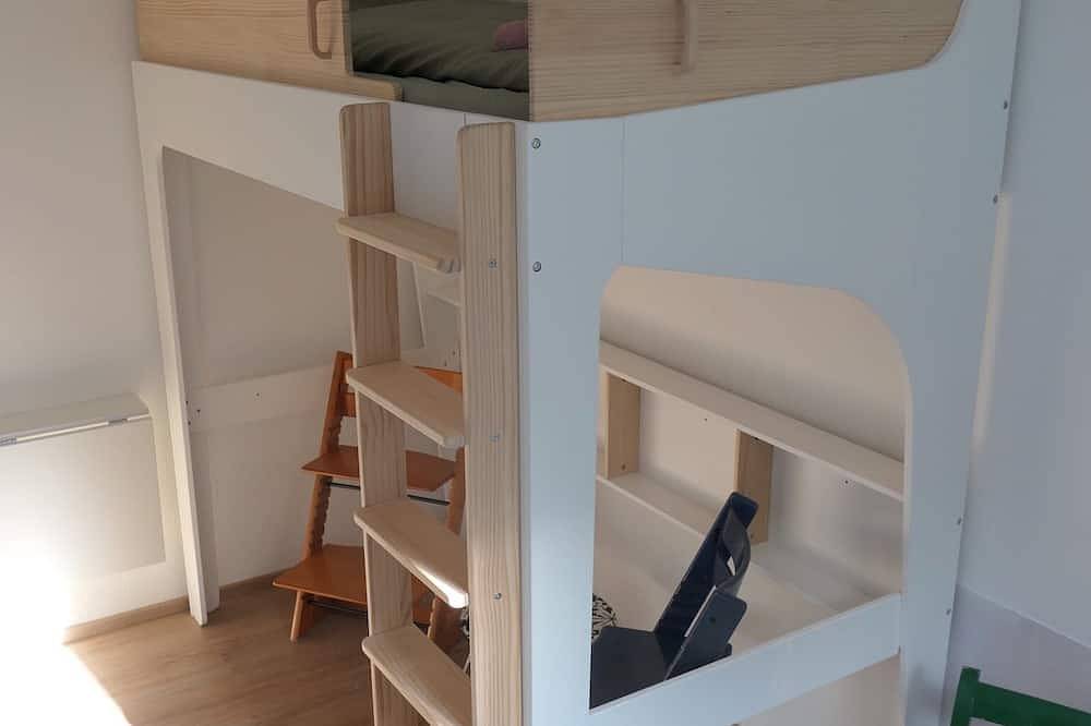 Neues Ferienhaus mit Garten am Waldrand, familienfreundlich in Quedlinburg, Harzvorland