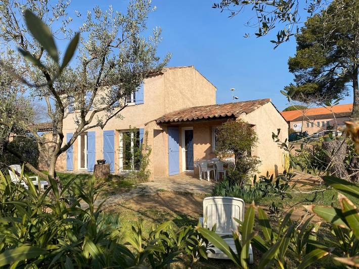 Casa de vacaciones para 5 personas, con jardín y vistas al lago - 1