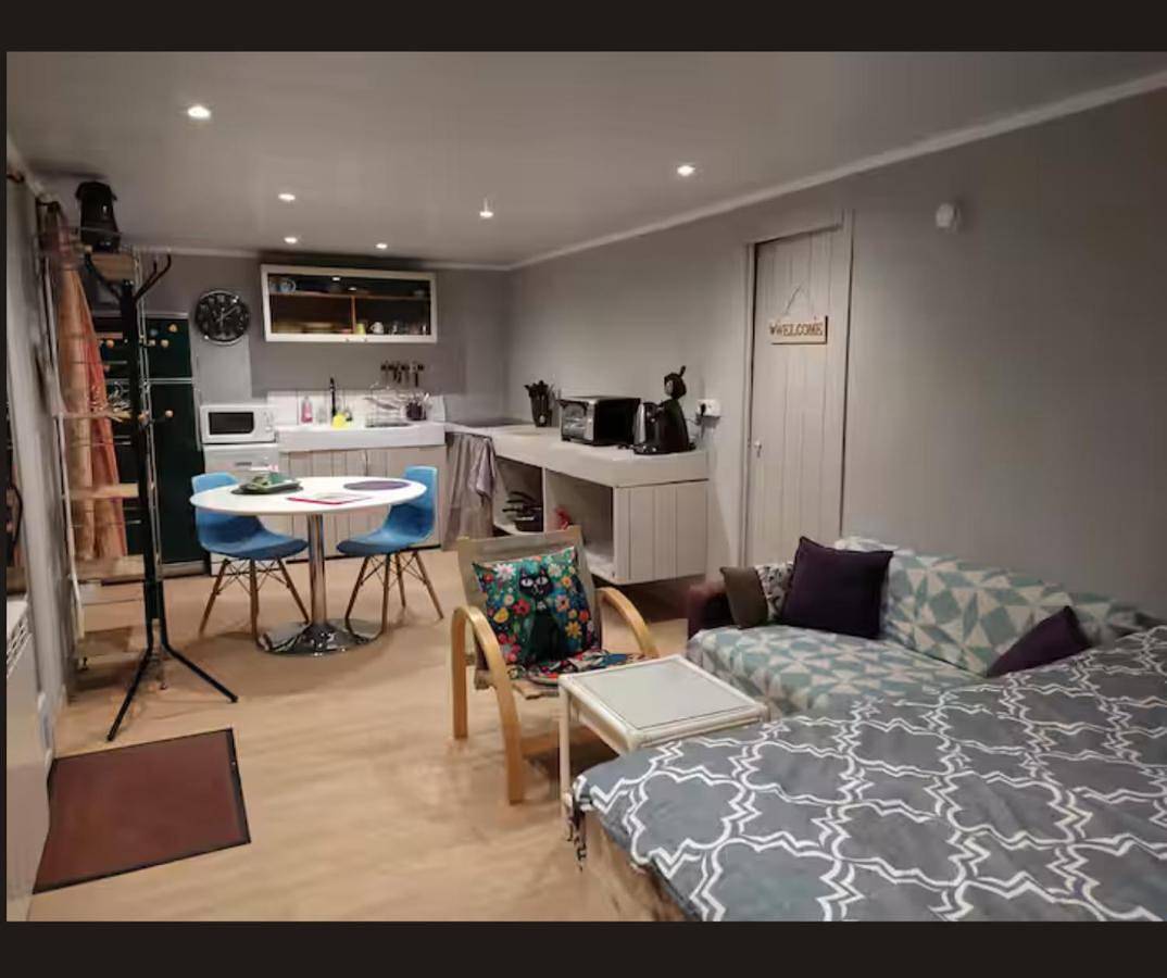 One-Bedroom House in Bonnac-la-Côte, Région de Limoges