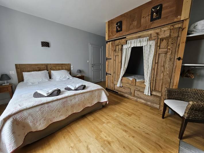 Location de vacances pour 3 personnes, avec jardin à Besse-et-Saint-Anastaise - 2