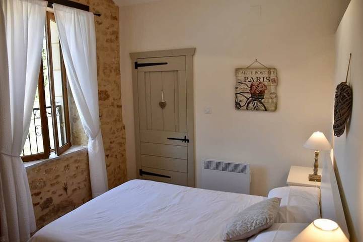 Gîte pour 4 personnes, avec terrasse à Saint-Avit-Sénieur - 4