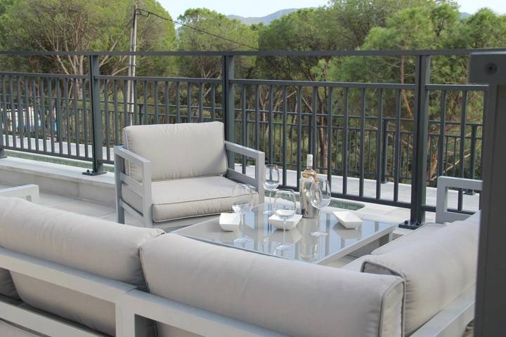 Villa pour 8 personnes, avec piscine ainsi que vue et jardin à Vidauban - 4