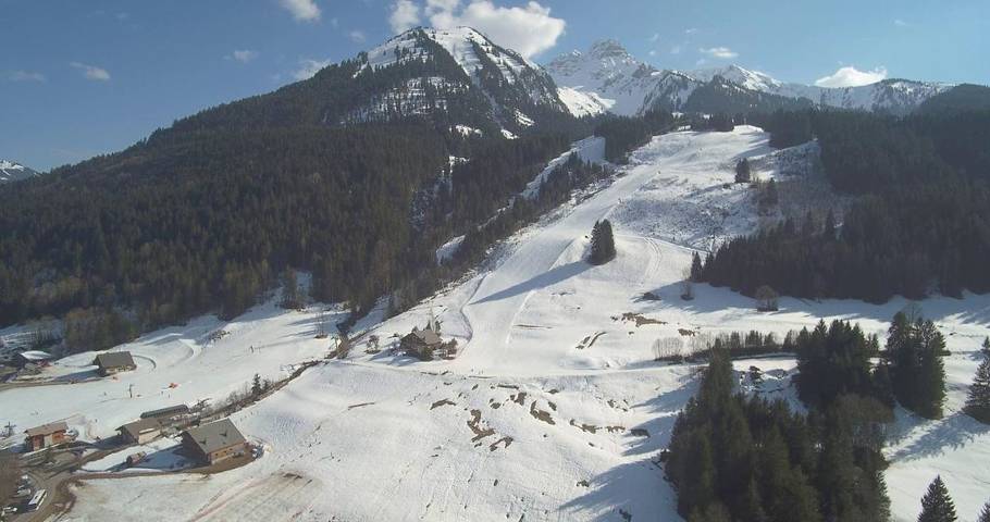 Gîte pour 5 personnes, avec vue et jardin dans Office De Tourisme De La Chapelle D Abondance - 3