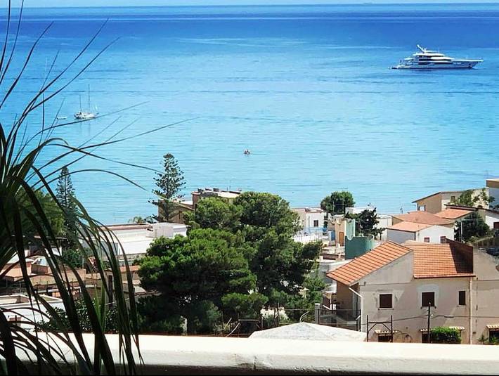 Casa vacanza per 14 persone, con Balcone e Terrazza nonché Giardino e Panorama a Scala dei Turchi