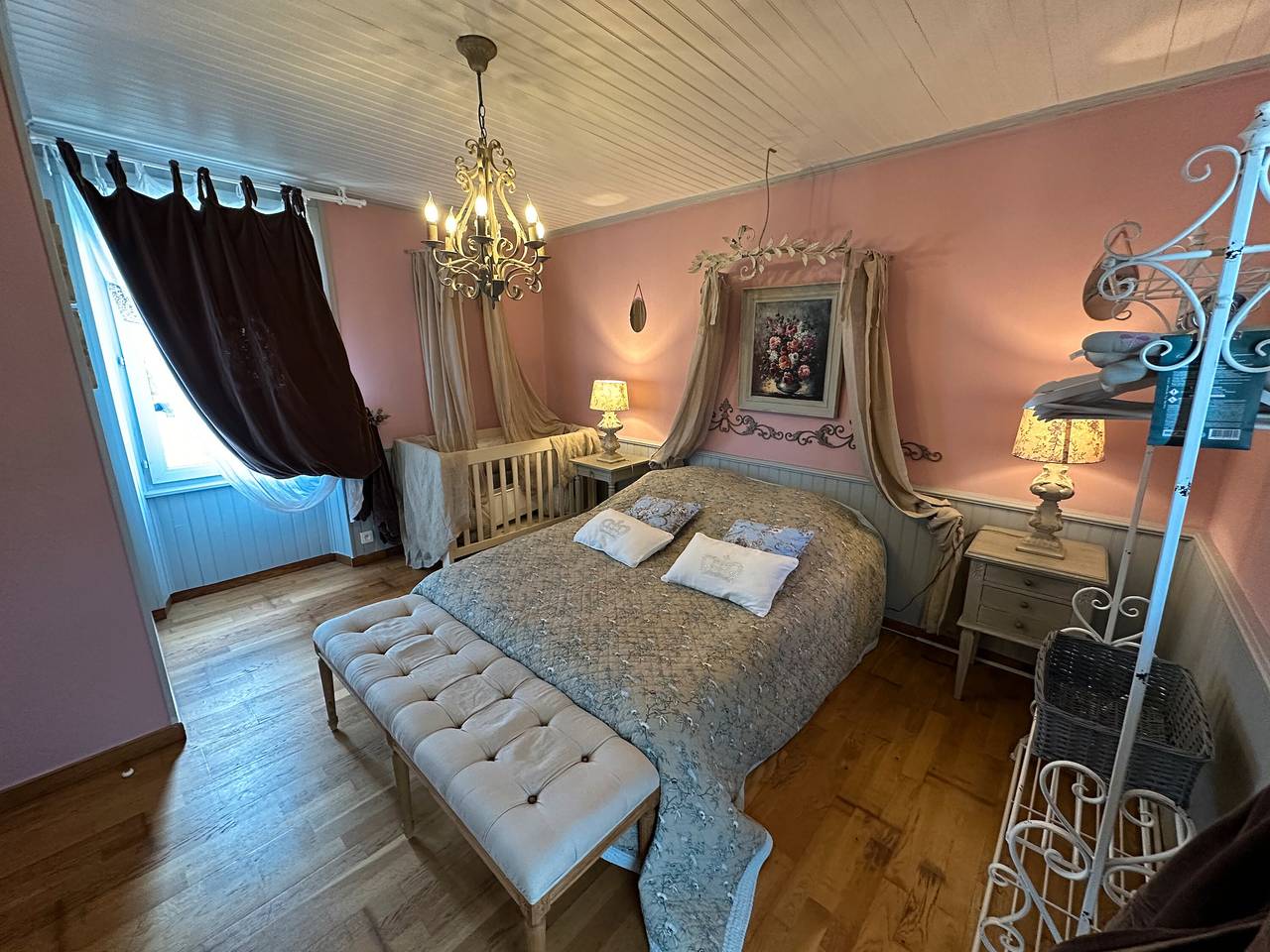 Appartement entier, Appartement 'Chic Et Charme Belle Ile' avec terrasse privée, jardin privé et Wi-Fi in Le Palais, Côte des Mégalithes