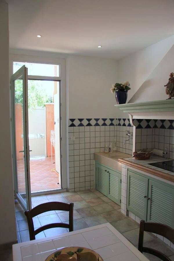 Gîte pour 4 personnes, avec terrasse dans Port de Sanary sur Mer - 2