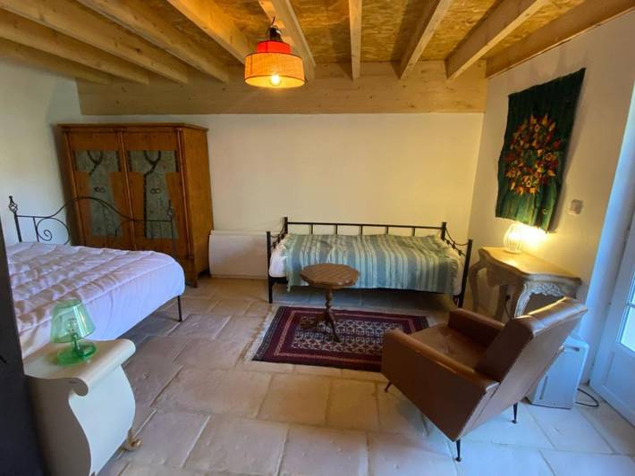 Location de vacances pour 15 personnes, avec jardin et vue à Nanteuil-en-Vallée - 4