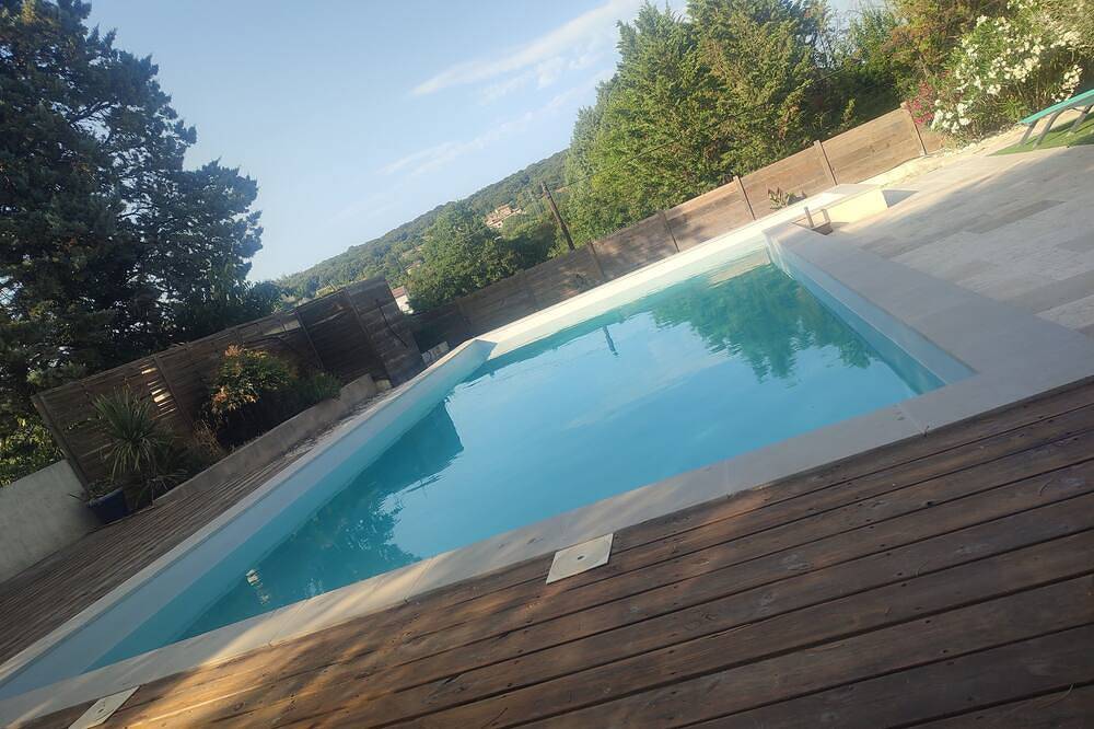 Appartement entier, Palmier \n, un petit nid douillet pour passer de bonnes vacances en couple in Lussan, Région de Nîmes
