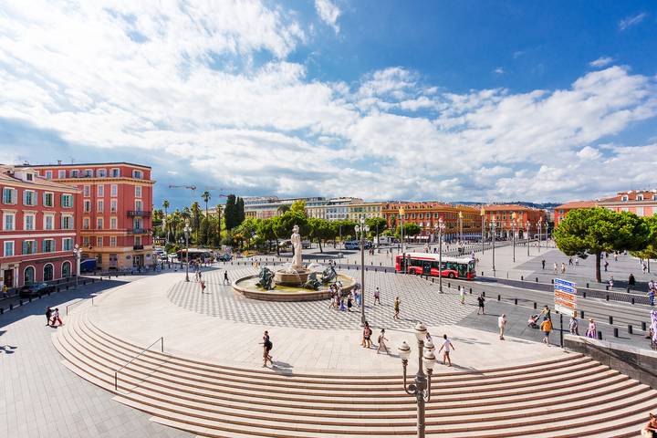 Gîte pour 4 personnes, avec balcon dans Place Massena - 2