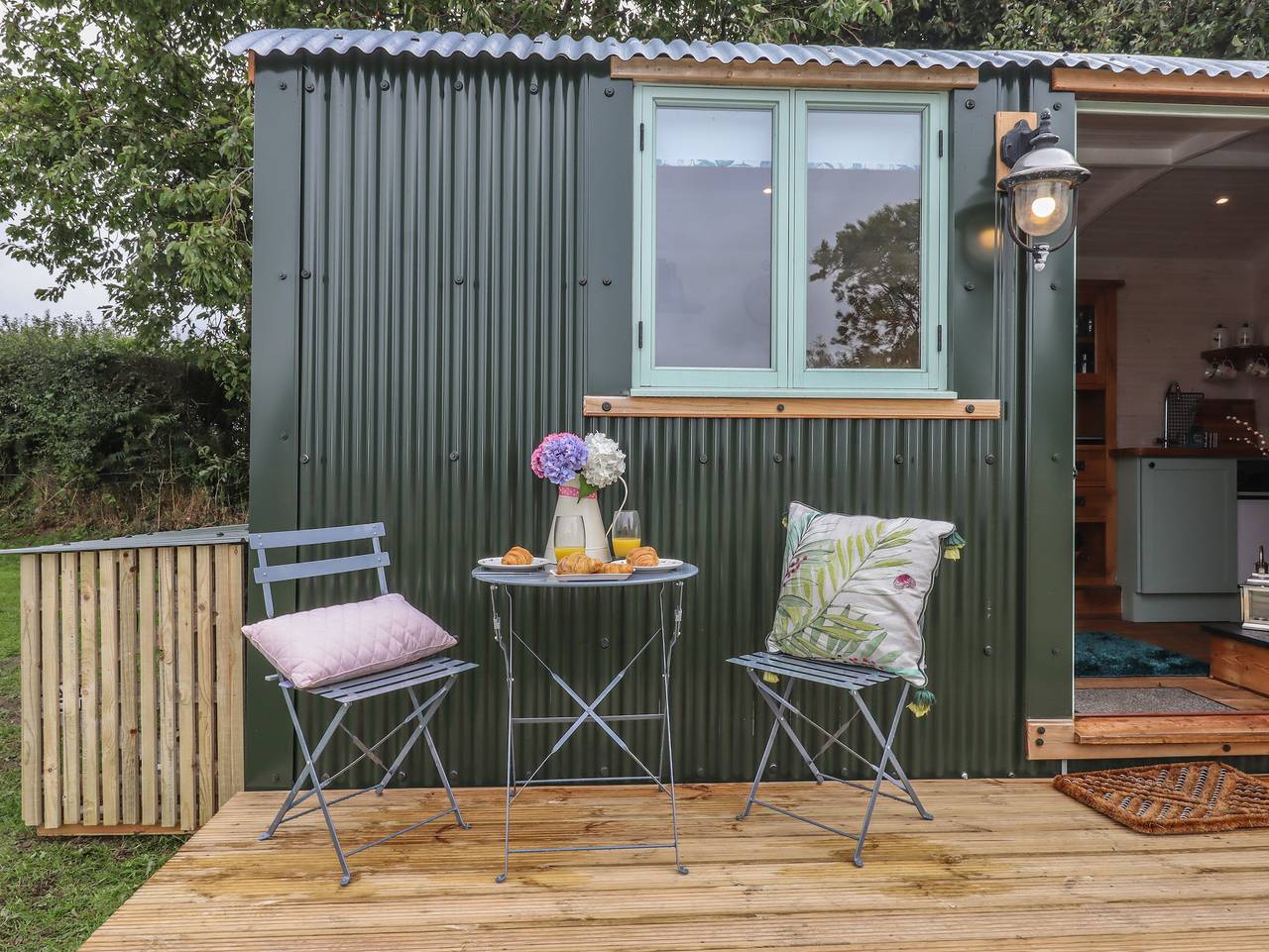 Lottie's Hut in Sampford Courtney, Dartmoor