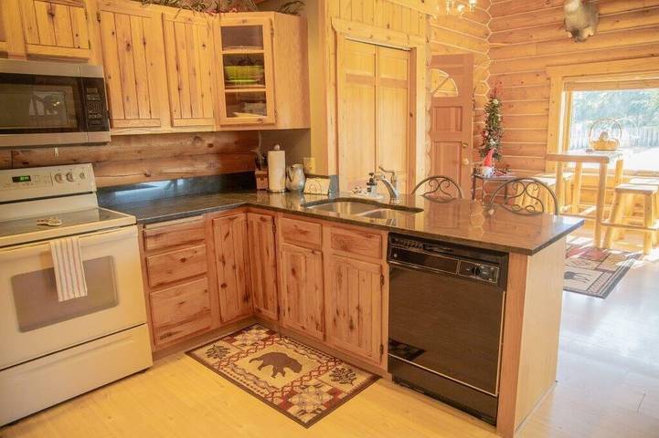 Vacation rental for 10 people, with yard and balcony as well as hot tub in Red Lodge