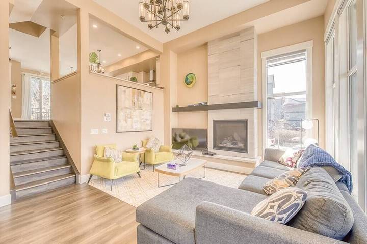 Location de vacances pour 12 personnes, avec jacuzzi ainsi que piscine et balcon à Canmore - 3