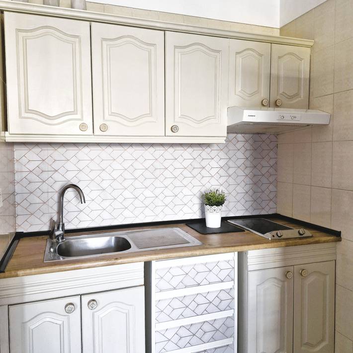 Apartamento entero, A primera linea de playa con piscina y WIFI gratis in Playa Neptuno (Santiago del Teide), Santiago del Teide