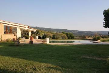 Location de vacances pour 6 personnes, avec jacuzzi et jardin, animaux acceptés à Gargas