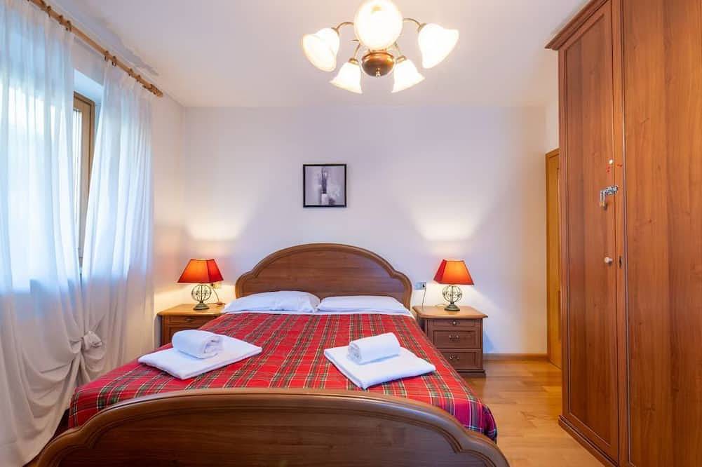 Ganze Wohnung, The Space🏔 Beautiful Mountain House 5 Minutes from the Alleghe Slopes – Comfort & Nature in the Heart of the Dolomitesexperience a unique stay in the Dolomites in a mountain house cared for in every detail, perfect for ski lovers in winter and hikin in Civetta, San Tomaso Agordino